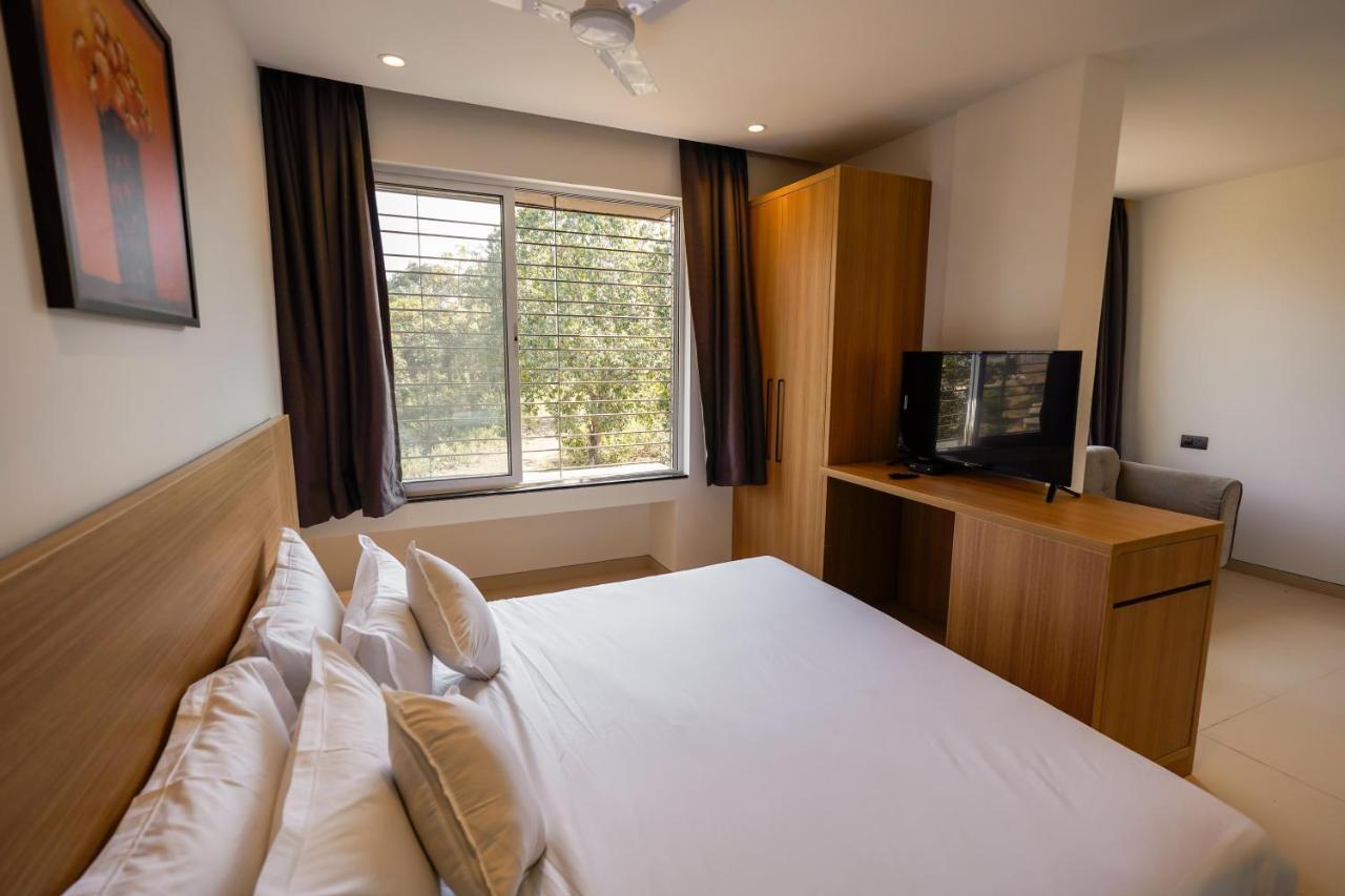 Mountain Shadow Resort Igatpuri Esterno foto