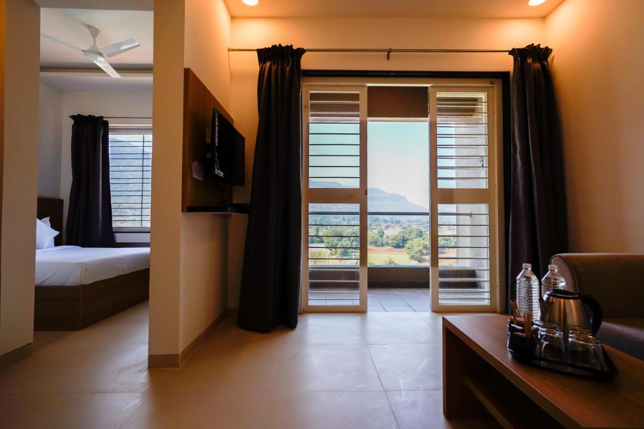 Mountain Shadow Resort Igatpuri Esterno foto